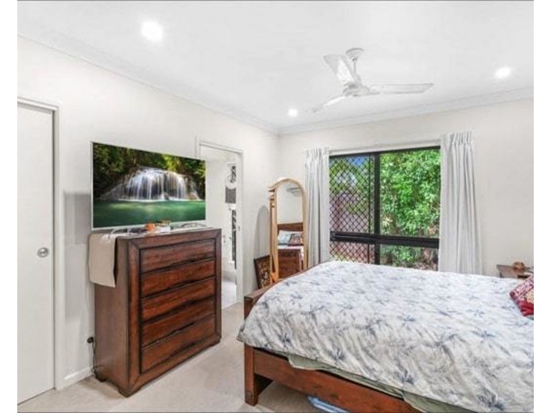 16 Arrowsmith Close, Smithfield QLD 4878