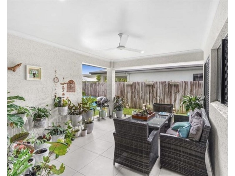 16 Arrowsmith Close, Smithfield QLD 4878