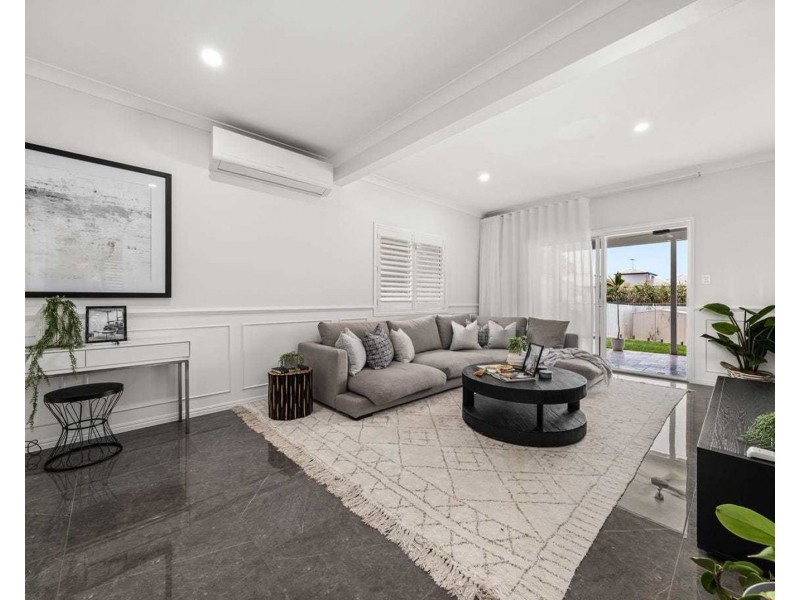 539 TINGAL RD, Wynnum QLD 4178