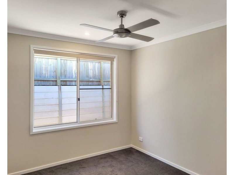 65 Applecross Cct, Spring Mountain QLD 4124