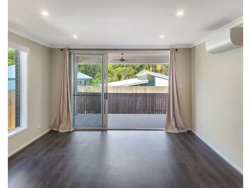 65 Applecross Cct, Spring Mountain QLD 4124