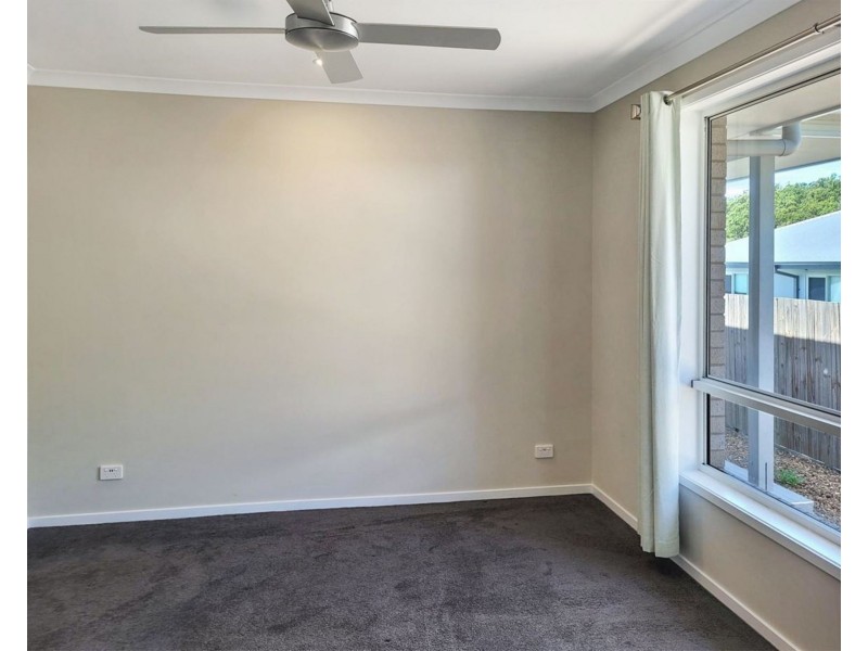 65 Applecross Cct, Spring Mountain QLD 4124