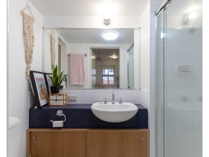 2/321 Bowen Terrace, New Farm QLD 4005