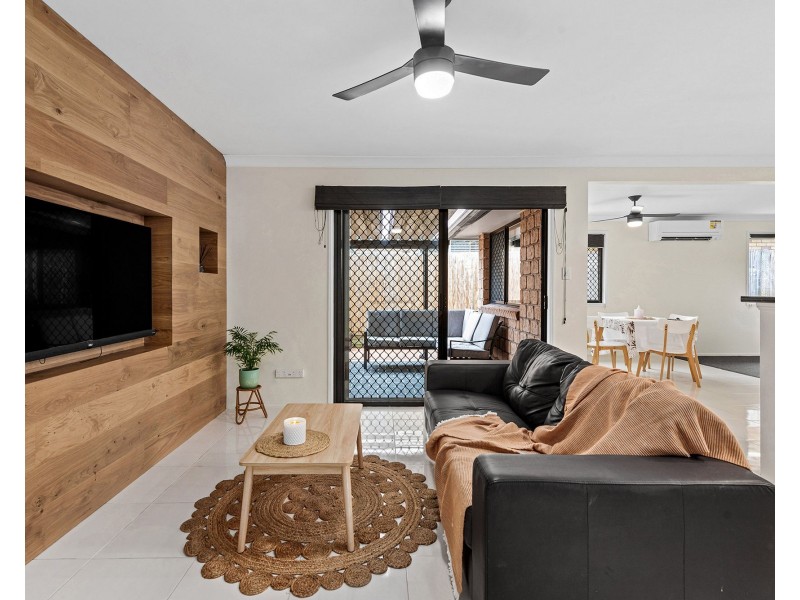 6 Macchion Close, Wakerley QLD 4154
