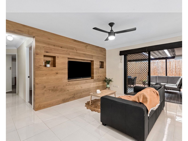 6 Macchion Close, Wakerley QLD 4154