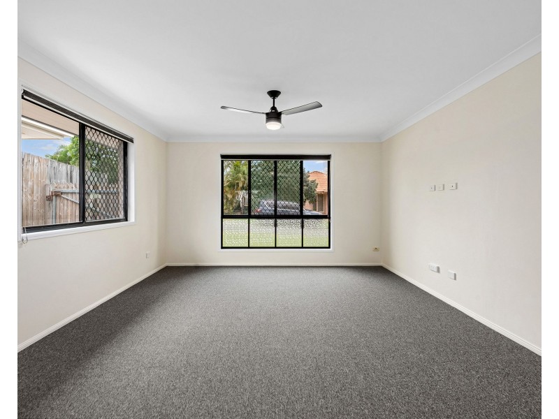 6 Macchion Close, Wakerley QLD 4154