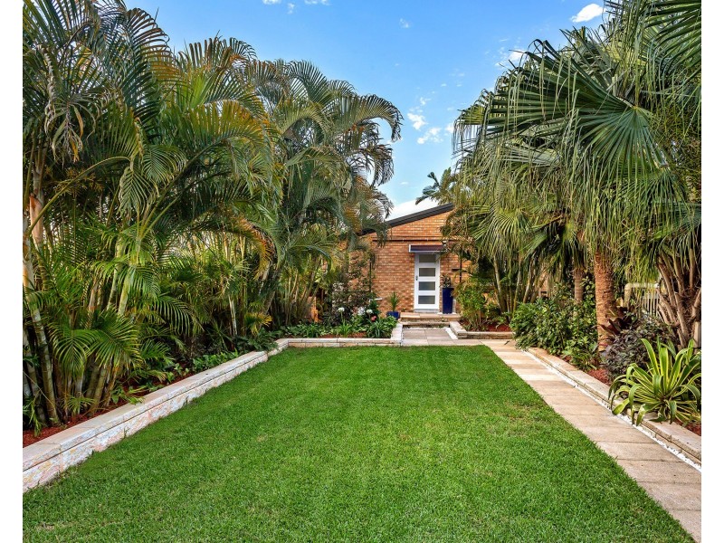 9 Sussex Drive, Albany Creek QLD 4035