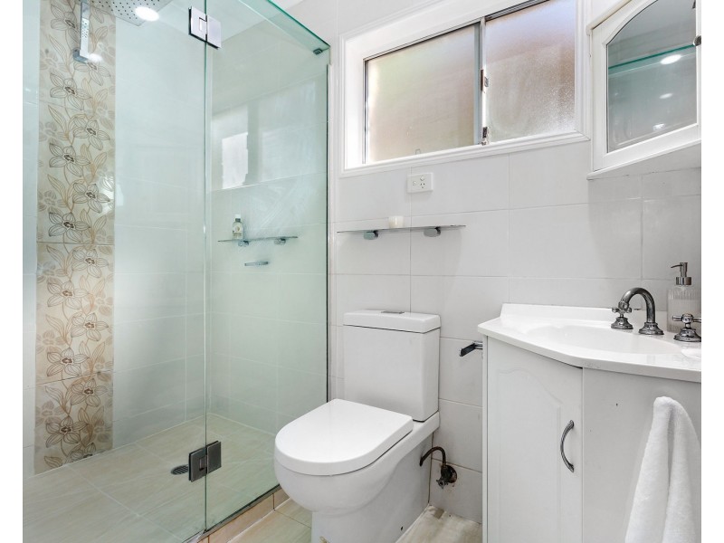 9 Sussex Drive, Albany Creek QLD 4035