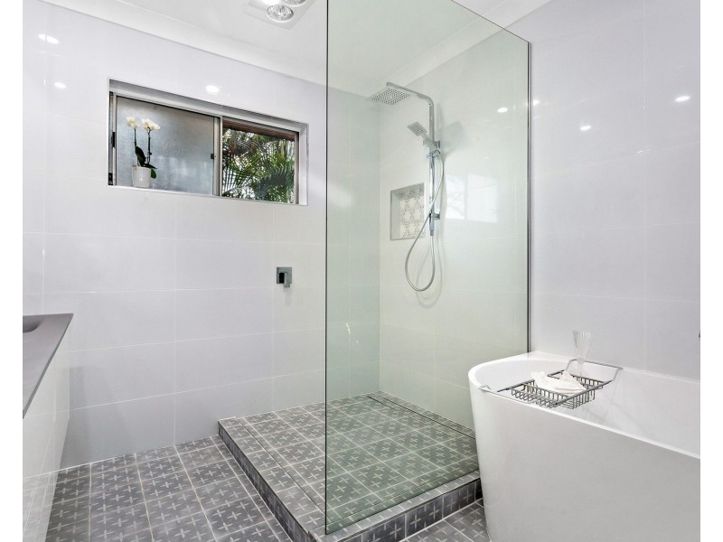 9 Sussex Drive, Albany Creek QLD 4035