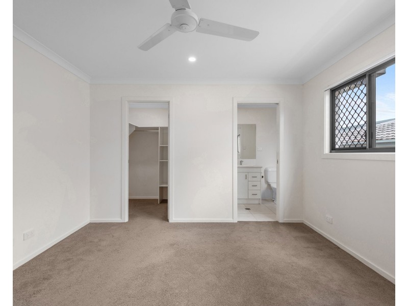 30 Bayford Road, Birkdale QLD 4159