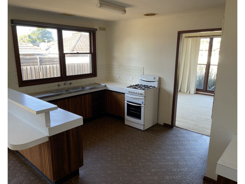 12 Nicholson Street, Sale VIC 3850