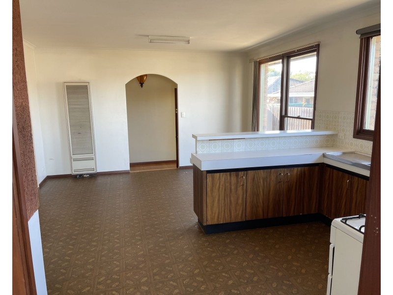 12 Nicholson Street, Sale VIC 3850