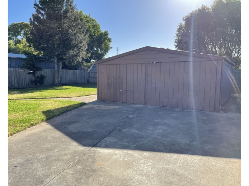 12 Nicholson Street, Sale VIC 3850
