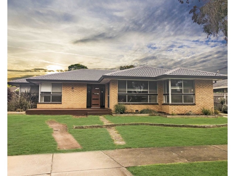 12 Sandra Court, Sale VIC 3850
