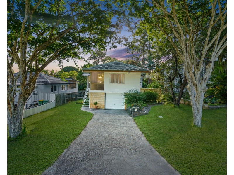 40 Illawarra Street, Everton Hills QLD 4053