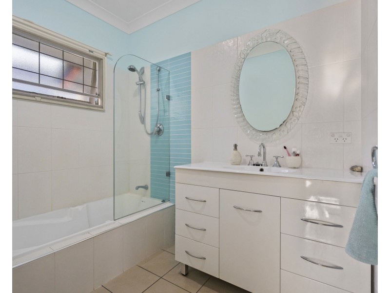 40 Illawarra Street, Everton Hills QLD 4053