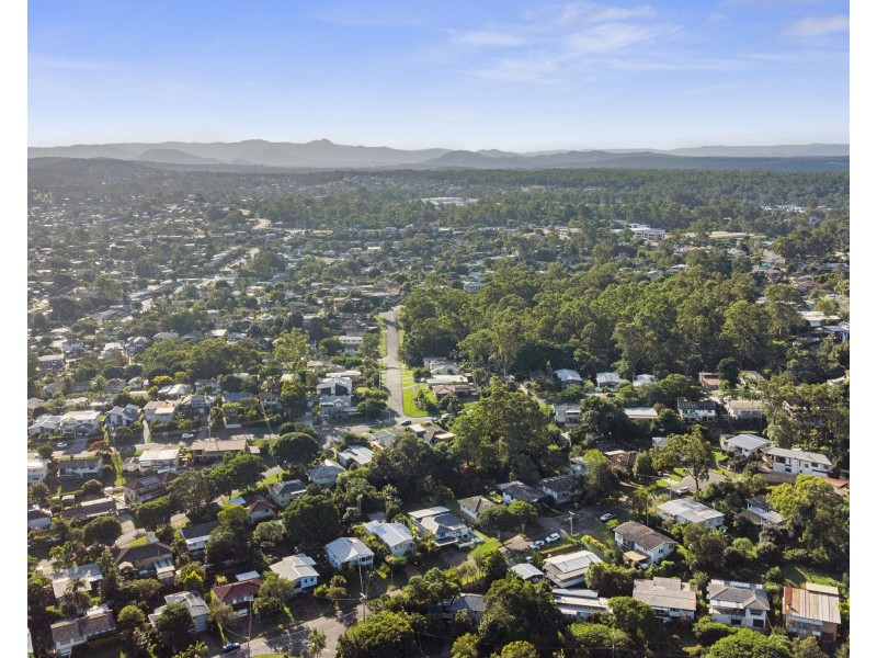 40 Illawarra Street, Everton Hills QLD 4053