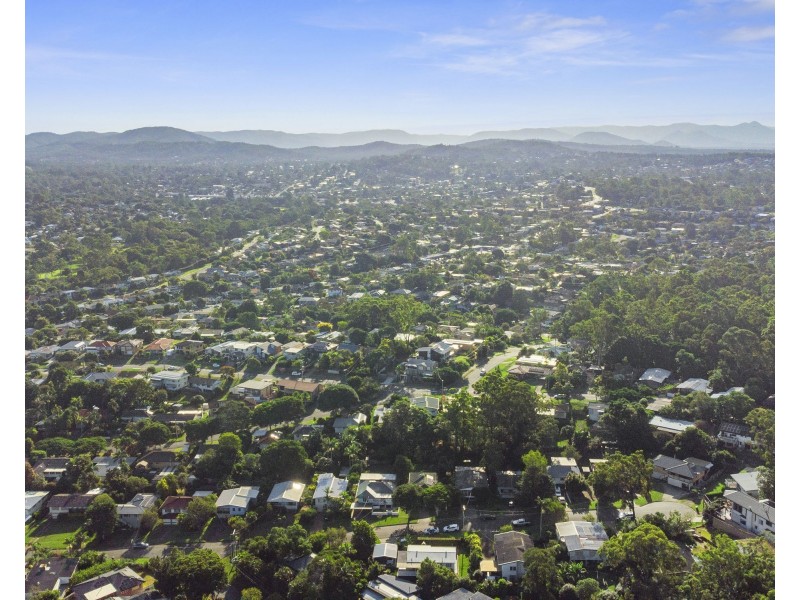 40 Illawarra Street, Everton Hills QLD 4053