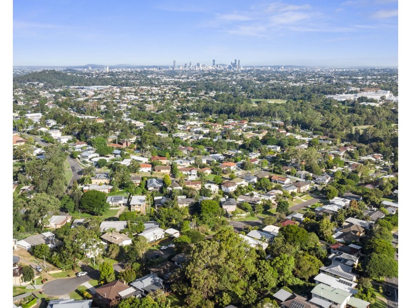 40 Illawarra Street, Everton Hills QLD 4053