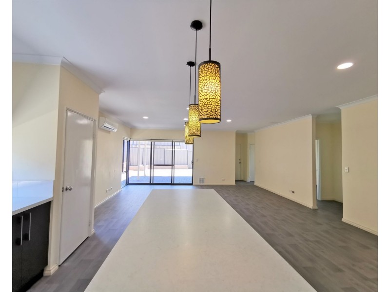 5 Bushside Drive, Aveley WA 6069