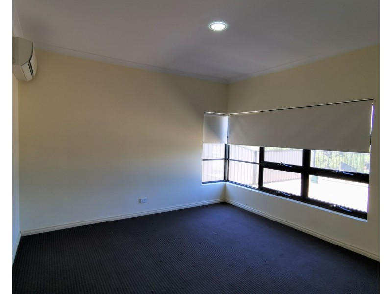 5 Bushside Drive, Aveley WA 6069