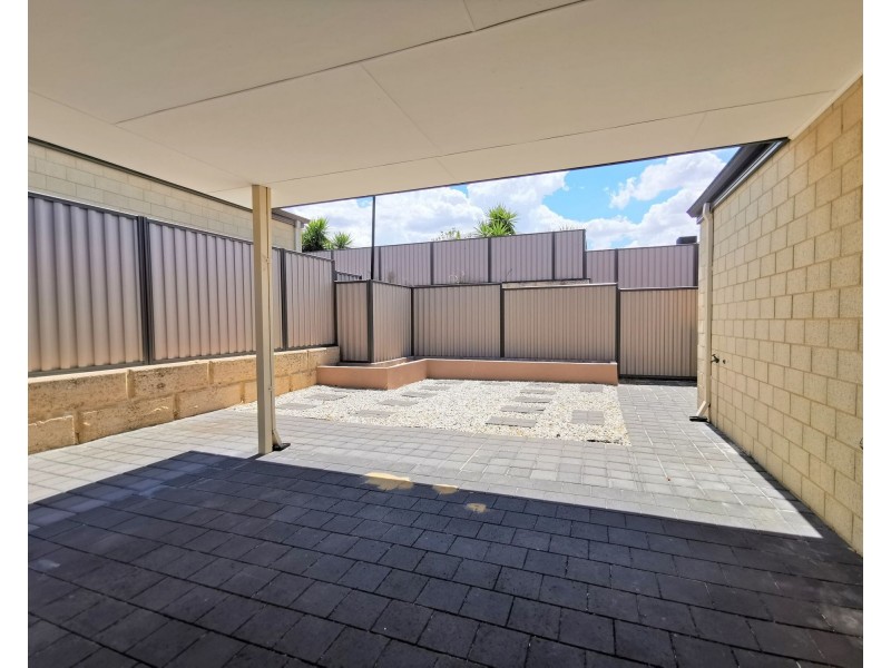 5 Bushside Drive, Aveley WA 6069