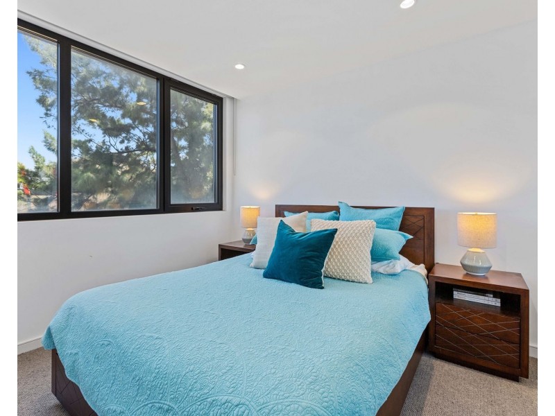 2/14 Yates Lane, Parkville VIC 3052