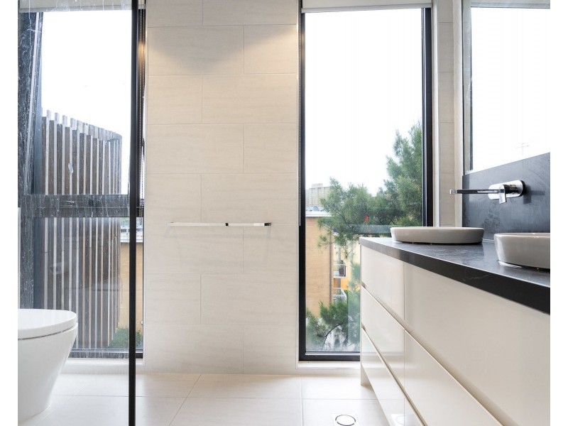 2/14 Yates Lane, Parkville VIC 3052