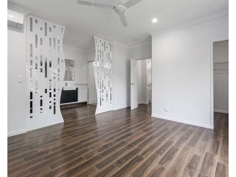 29 Freshwater Ave, Palm Cove QLD 4879