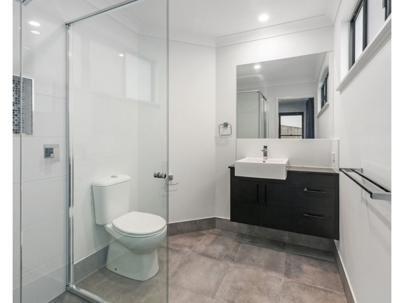 29 Freshwater Ave, Palm Cove QLD 4879