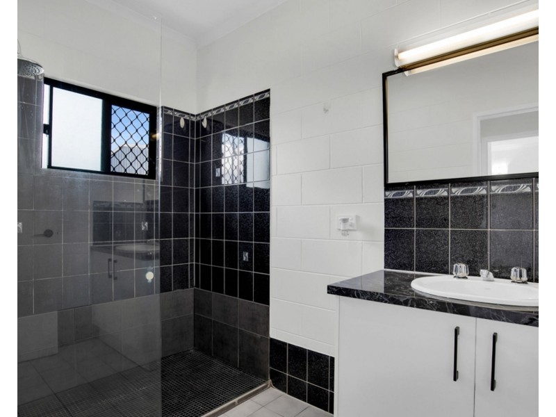31 Cracknell Road, White Rock QLD 4868