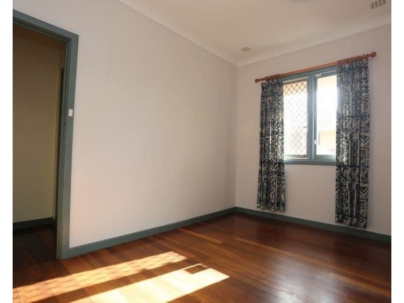 26 Bungaree Road, Wilson WA 6107