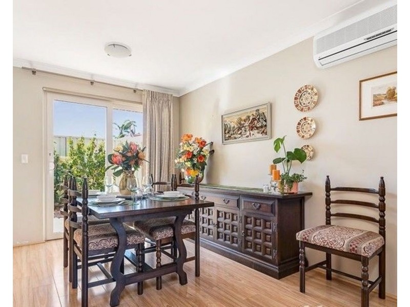 10/4 Callander Avenue, Kinross WA 6028