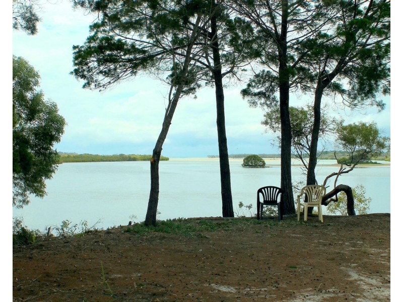 428 Woppis Road, Woodgate QLD 4660