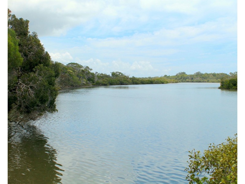 428 Woppis Road, Woodgate QLD 4660