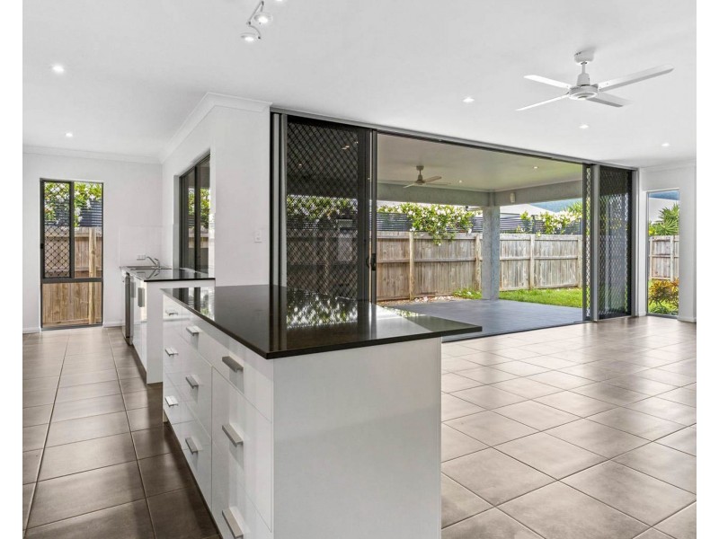 7 Byerstown Link, Trinity Park QLD 4879