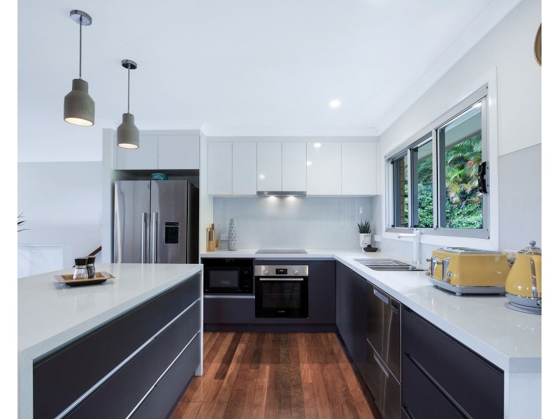 12 Grandis Court, Everton Hills QLD 4053