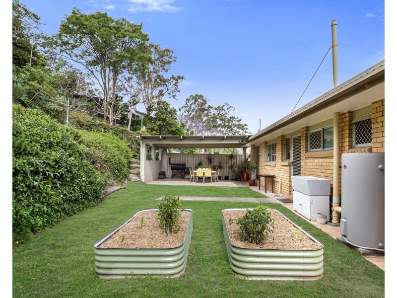 12 Grandis Court, Everton Hills QLD 4053