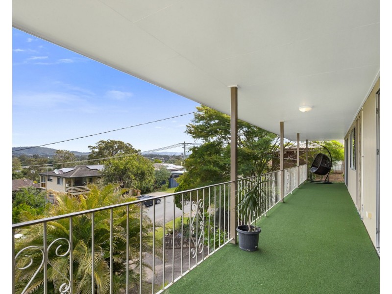 12 Grandis Court, Everton Hills QLD 4053