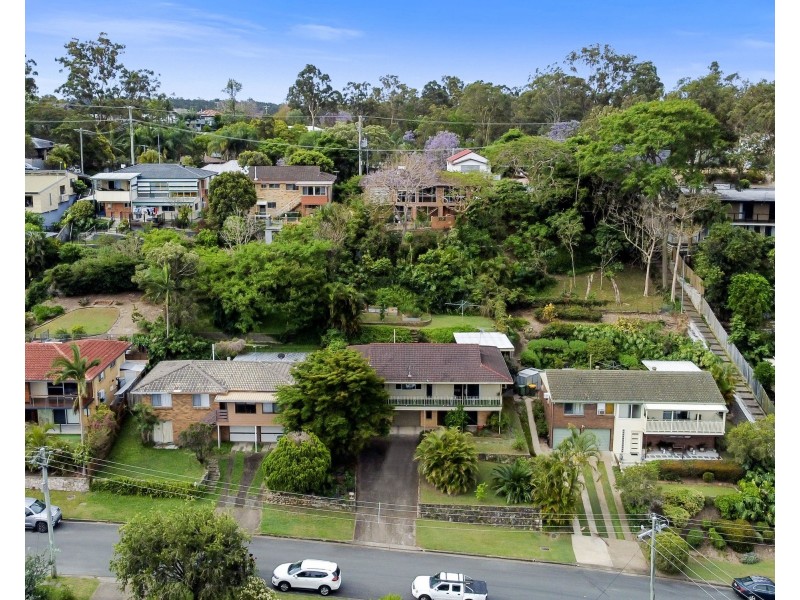 12 Grandis Court, Everton Hills QLD 4053