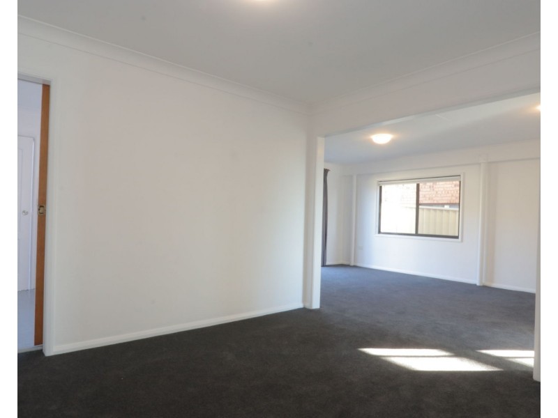10 Hillcrest Avenue, Bateau Bay NSW 2261