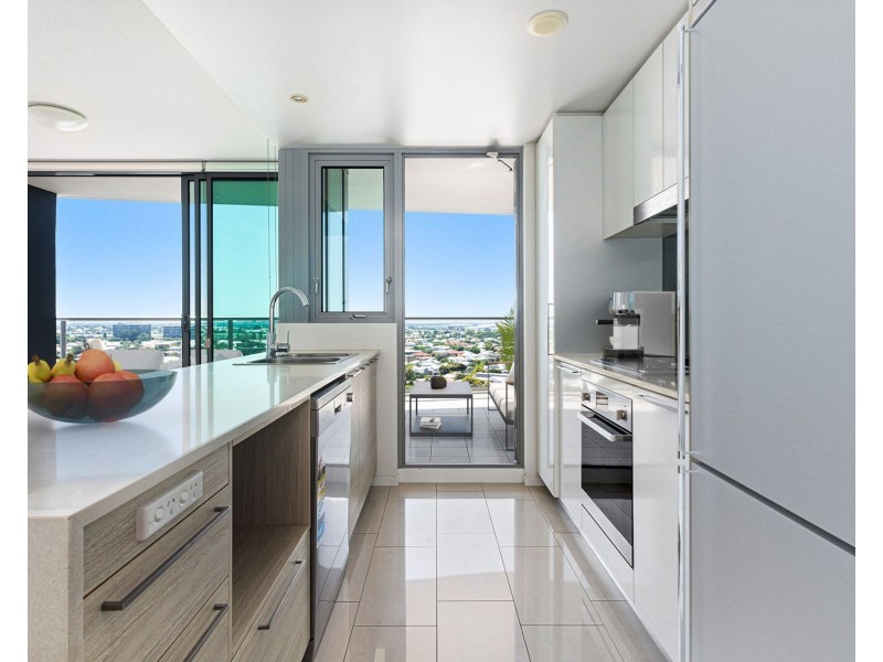 11501/8 Harbour Road, Hamilton QLD 4007