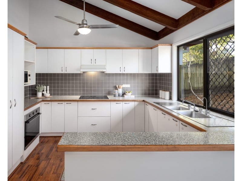 213 Bunya Road, Arana Hills QLD 4054