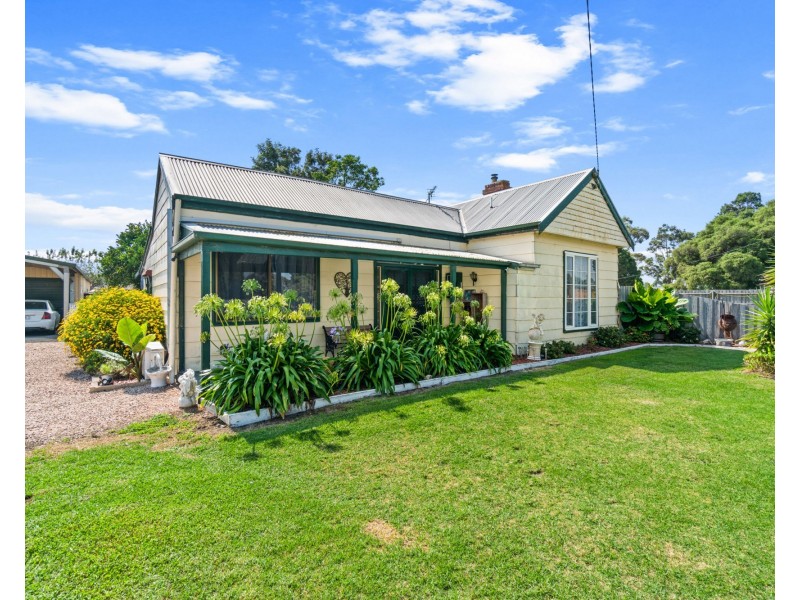 23 Raymond St, Stratford VIC 3862