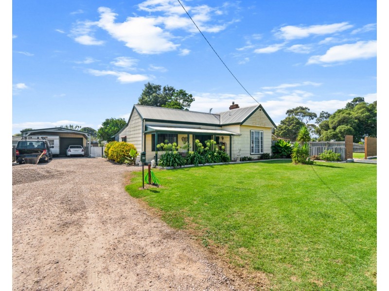 23 Raymond St, Stratford VIC 3862