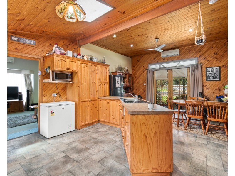 23 Raymond St, Stratford VIC 3862