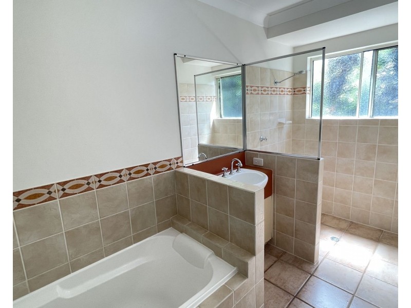 10 Green Avenue, Kewarra Beach QLD 4879