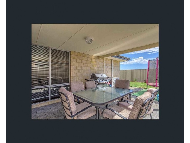 27 Chiltern Avenue, Brookdale WA 6112