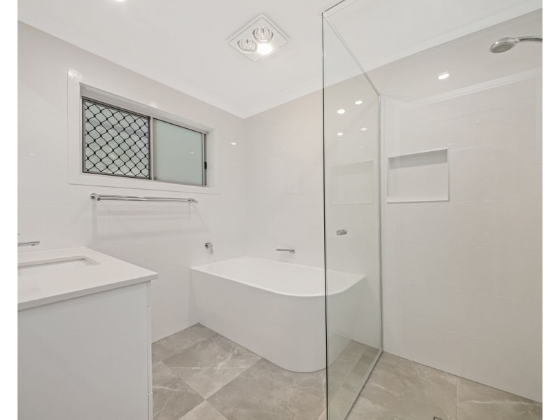 82 Pie Street, Aspley QLD 4034