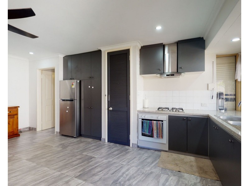 2 Valley Brook Road, Caversham WA 6055